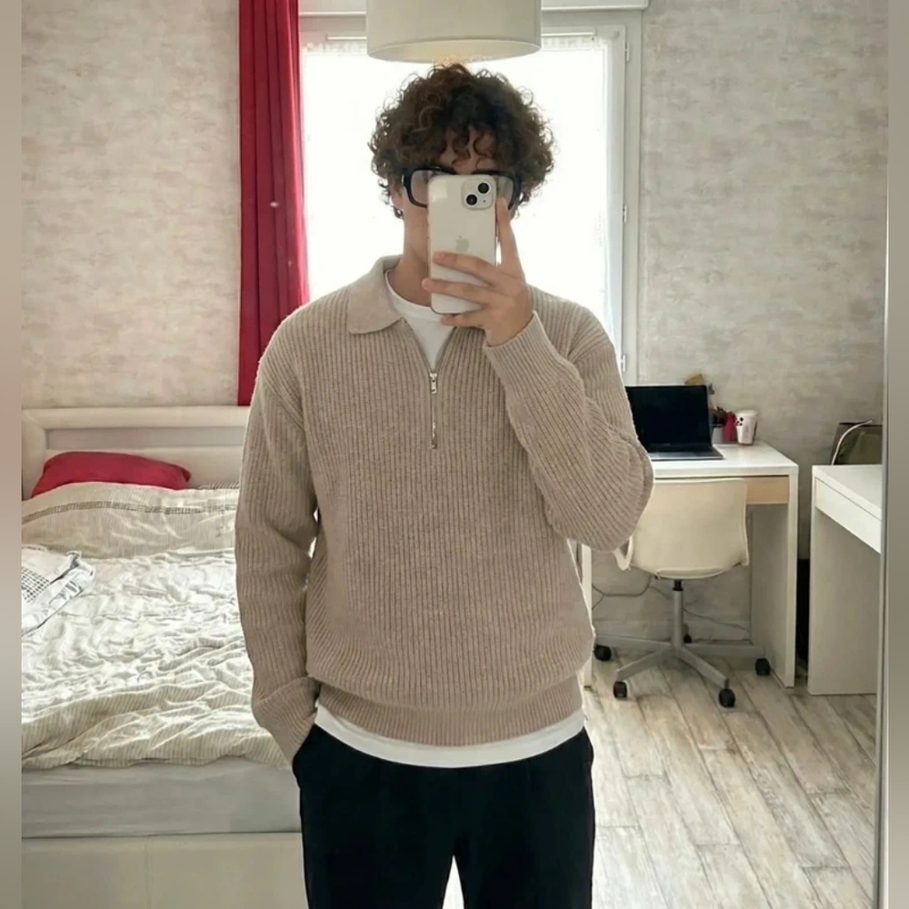 Stradivarius Men's Cream Zip-Up Sweater
